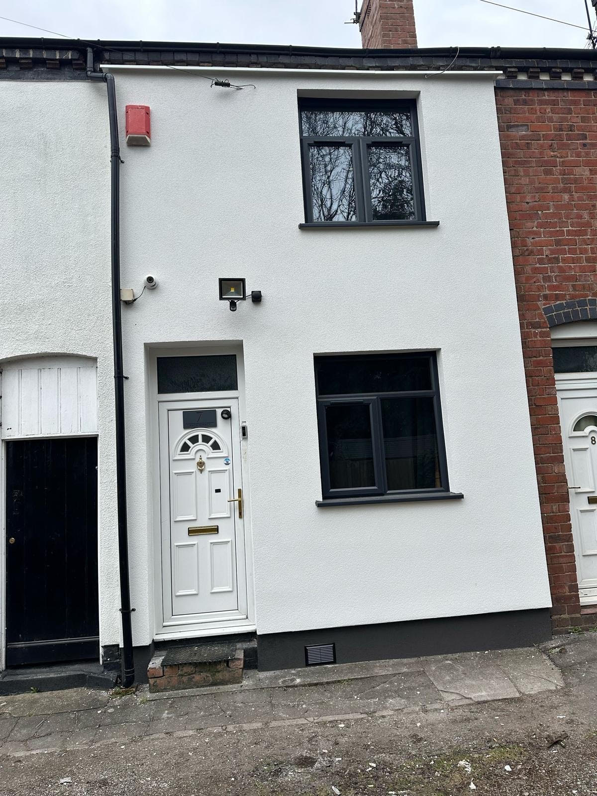 Dudley wall rendering job
